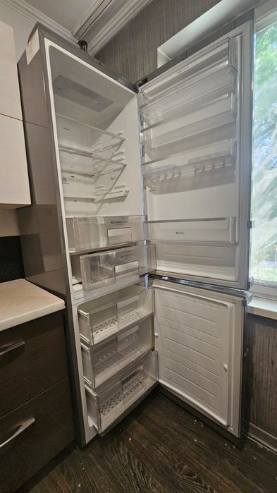 Продам холодильник LG