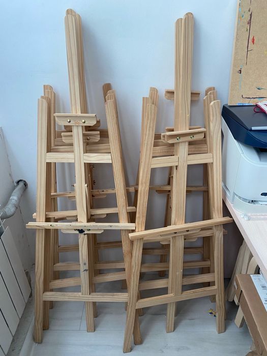 Продам мольберты 9 штук по 5 тыс