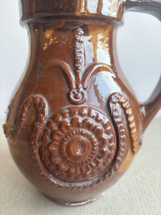 Декоративна керамична ваза