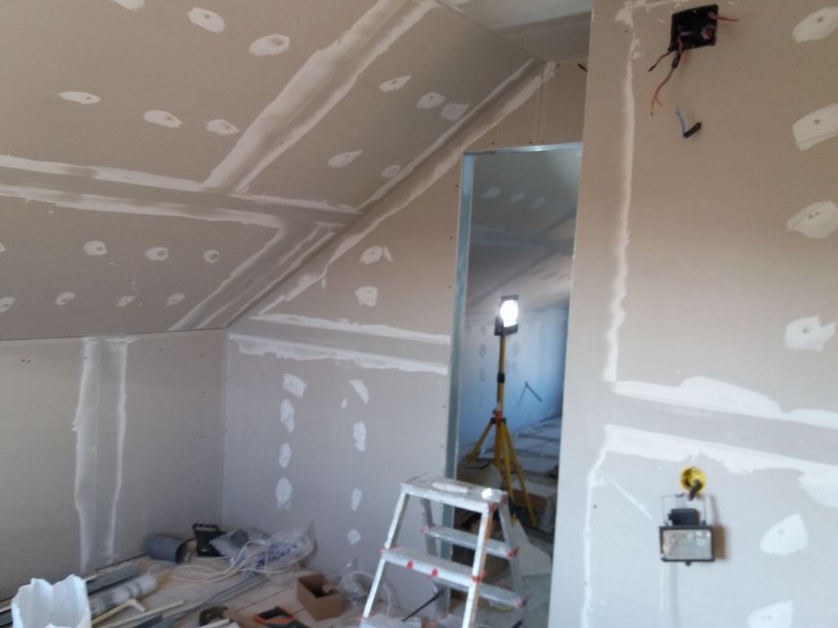 Placari Rigips /Pereți,Tavane,Scafe,..