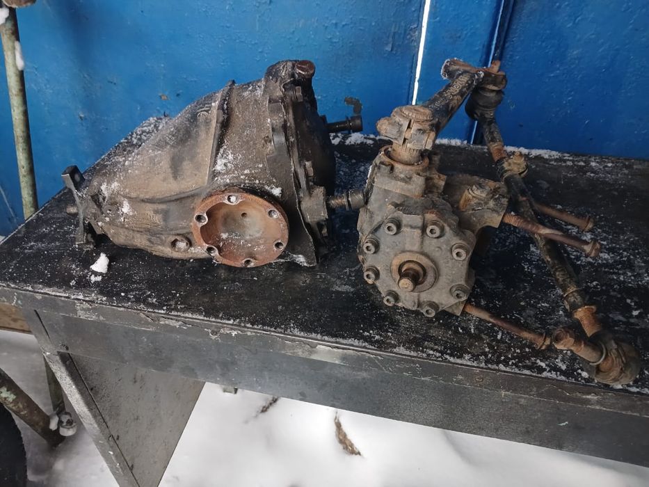 Мерседес 124 редуктор.колонка