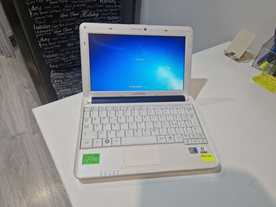 Mini laptop Samsung perfect funcțional