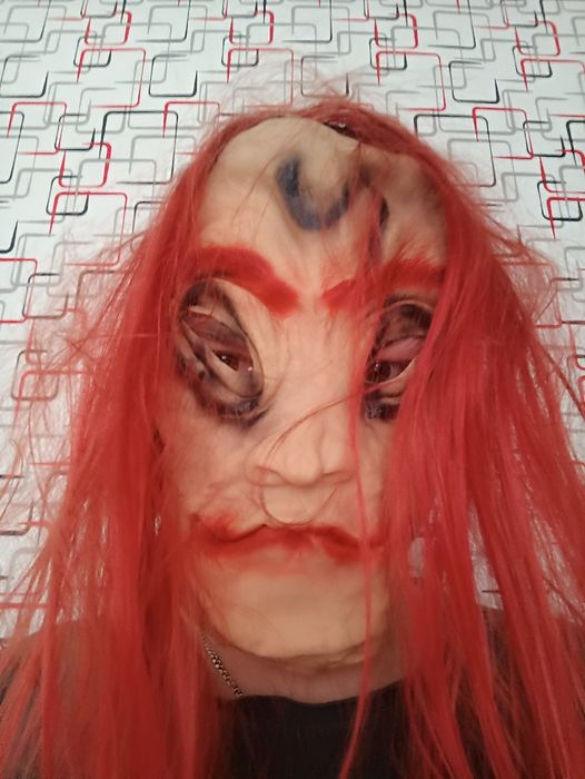 Маска маскарадная