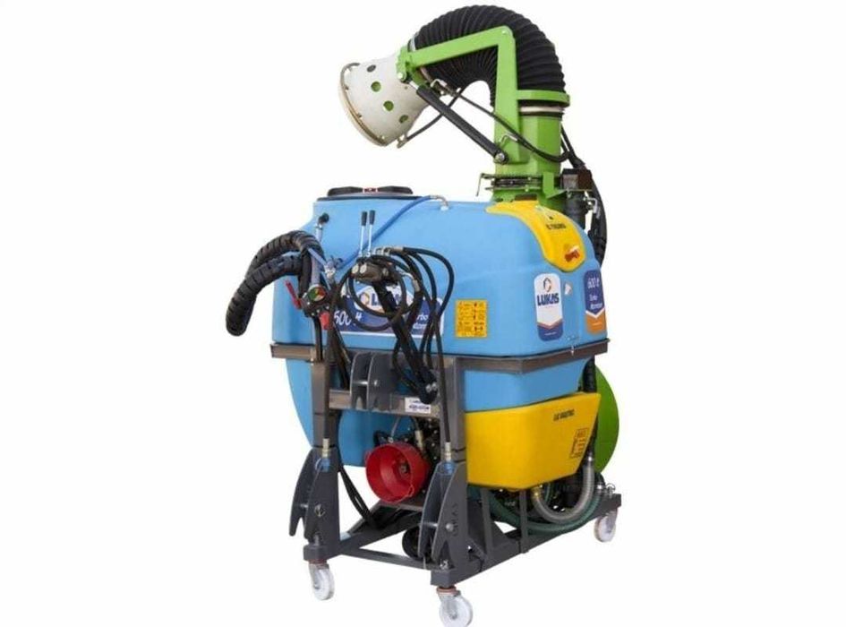 Опрыскиватель 2000 литров РОБОТ (прицепной) Lukas