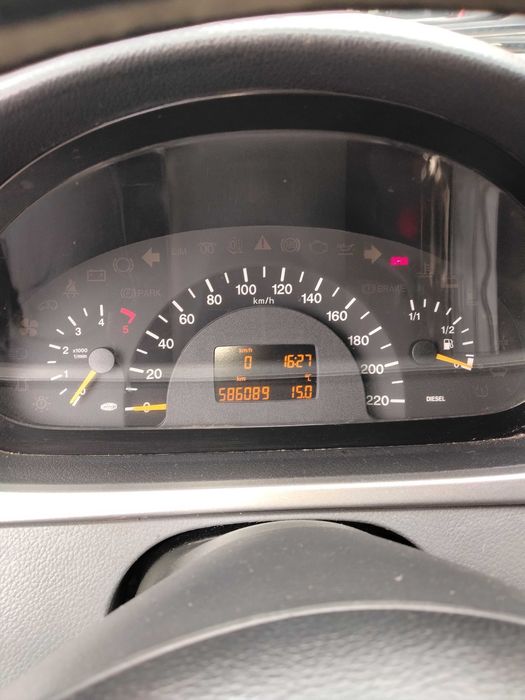 Vând Mercedes Vito 115 CDI an fabricație 2006