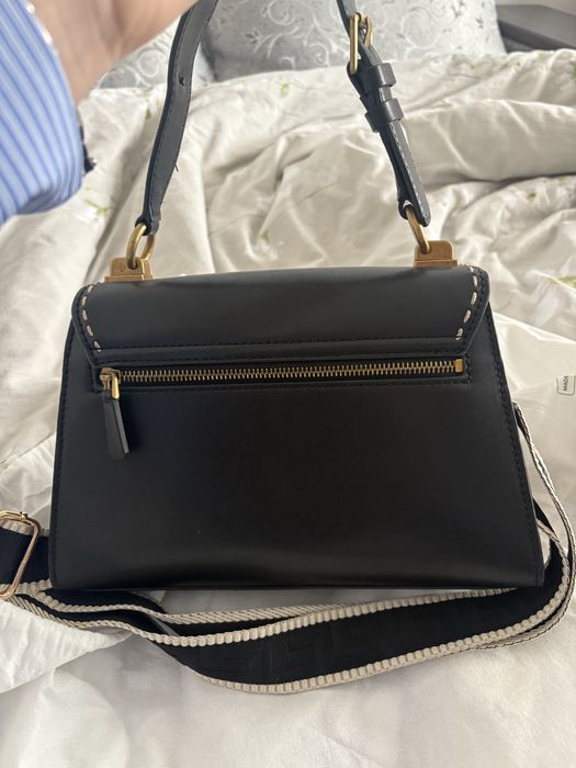 Geanta Guess neagra