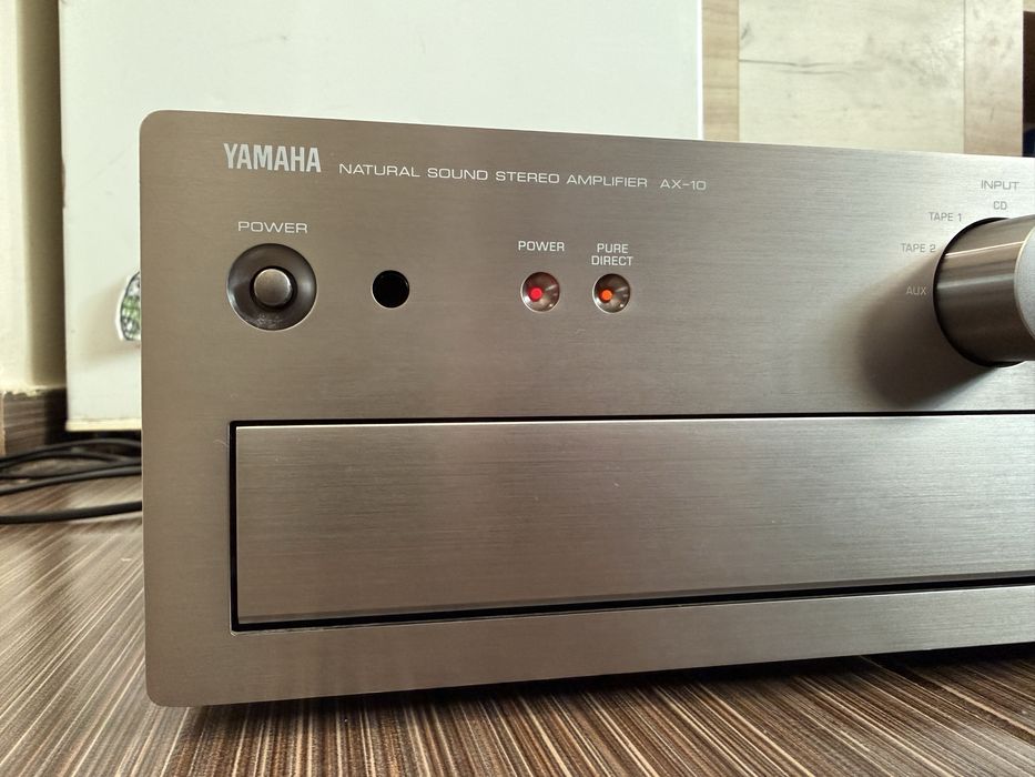 Yamaha AX-10 Качествен стерео усилвател