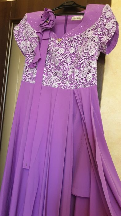 Продам платье нарядное