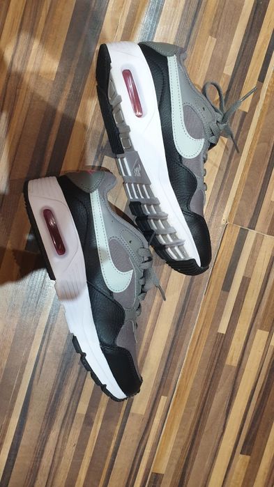 Нови маратонки Nike