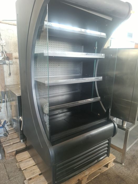 Хладилна витрина крайстенна отворена