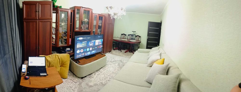 Срочно, недорого красивую стенку из 5шкафов,покупали за 450тыс,торг