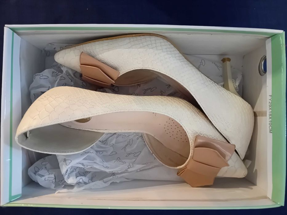 Официални обувки