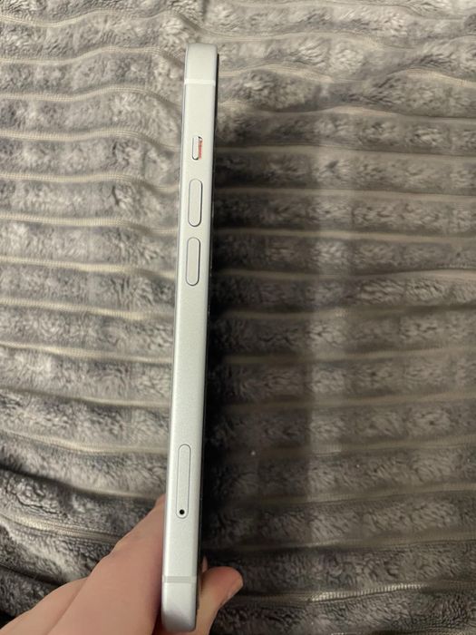 Iphone 15 128GB с гаранция СПЕШНО!