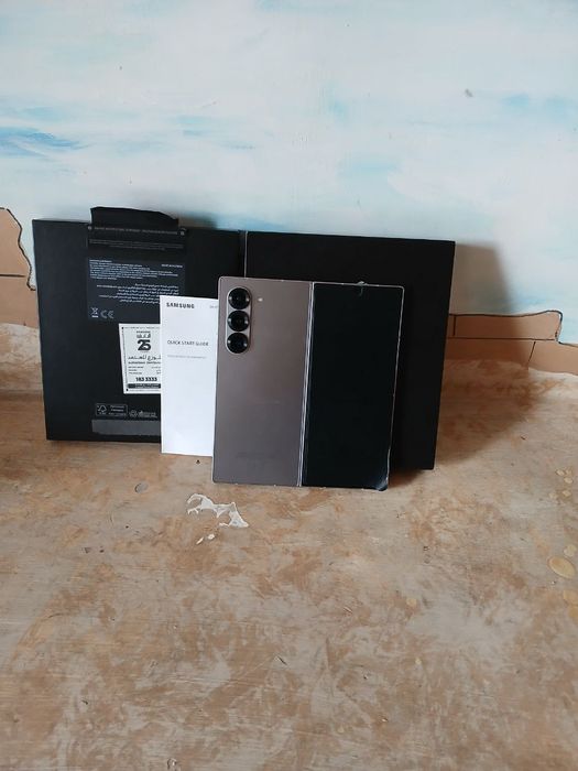 Samsung z fold 6 yengi ishlamagan Dubai