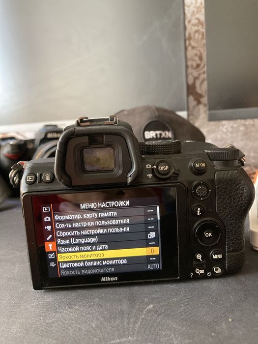 Продам Nikon Z5