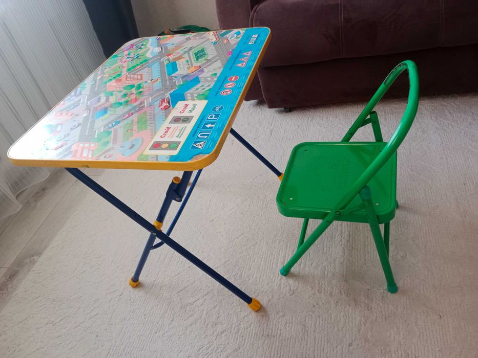 детский стол+стул и доска