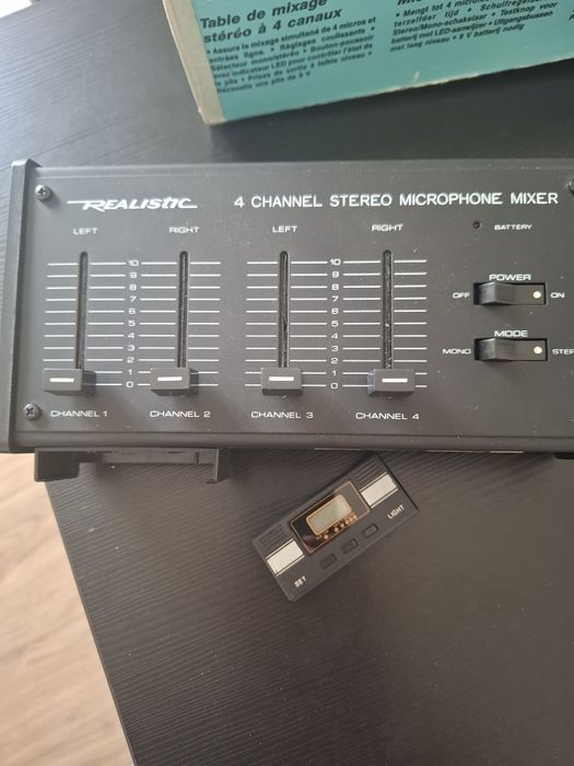 4 -ри канален микрофонен миксер с дистанционно