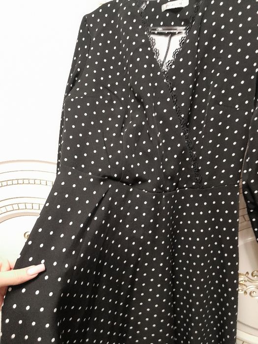 Продам платья новые