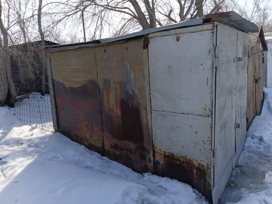 Продам гараж 2×3