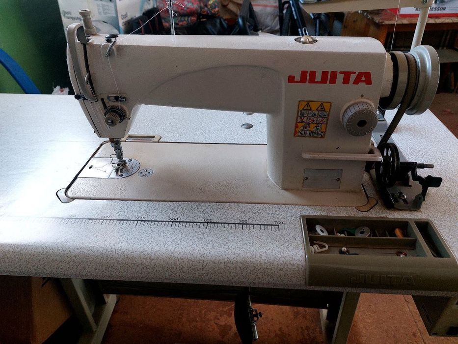 Швейная машина juita