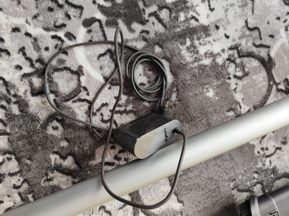 Безжична прахосмукачка Dyson V6