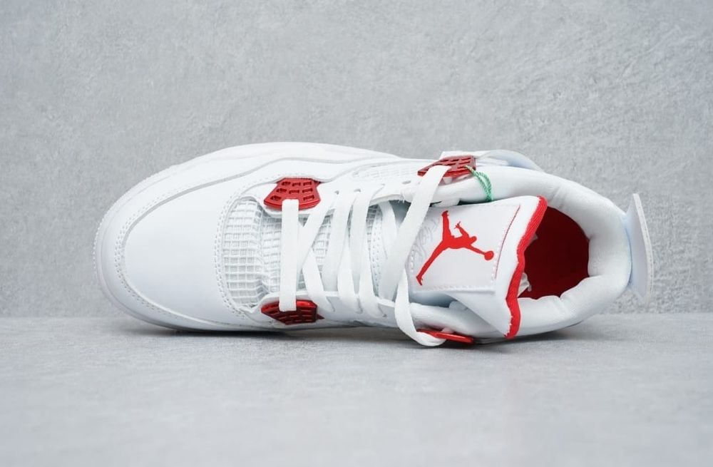 Jordan 4 retro metallic red