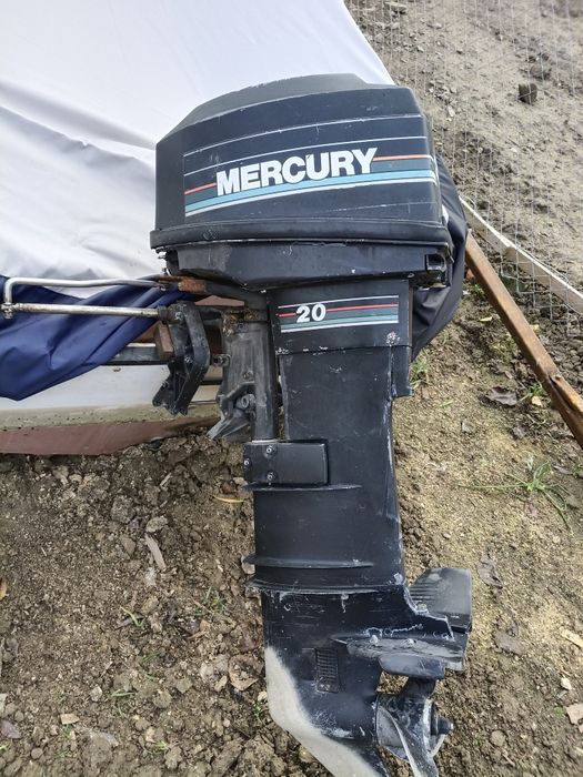 Vând sau schimb motor barca 20 cp cu altul de 5 cp