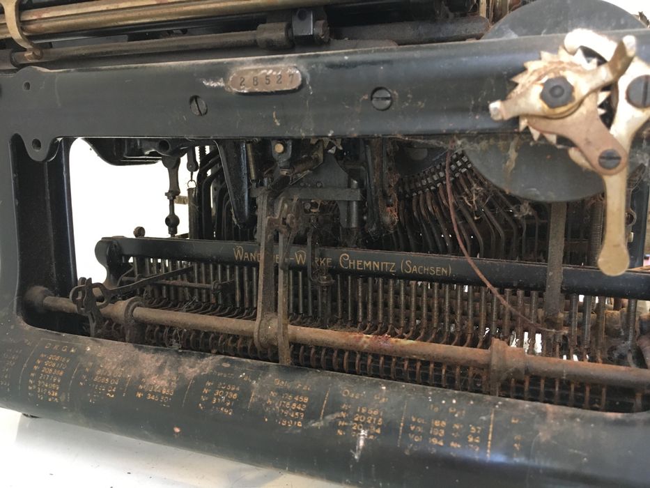 Пишешта машина Continental антика