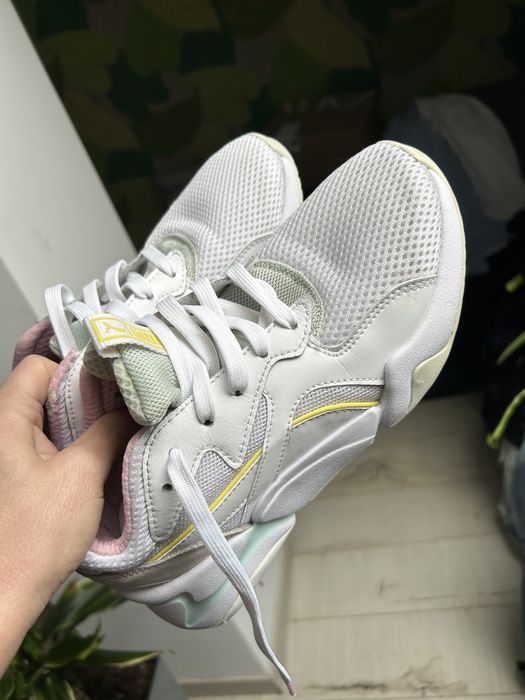 Adidasi puma marimea 36