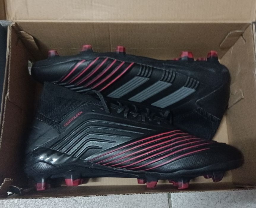 Футбольные бутсы