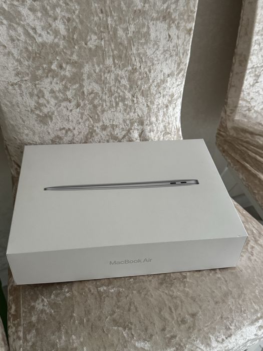 Продам Macbook Air