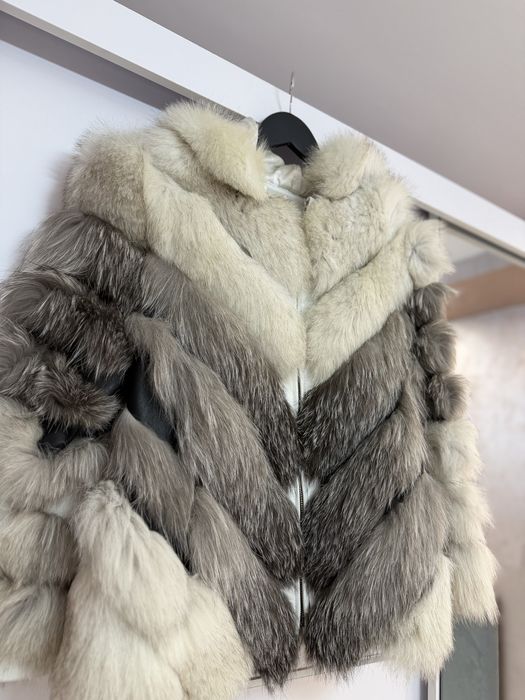 Палто от естествена кожа с косми от сребърна лисица