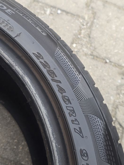 225 45 17 nexen    .