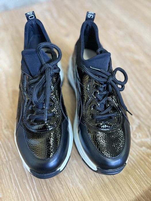 Женские модные кроссовки