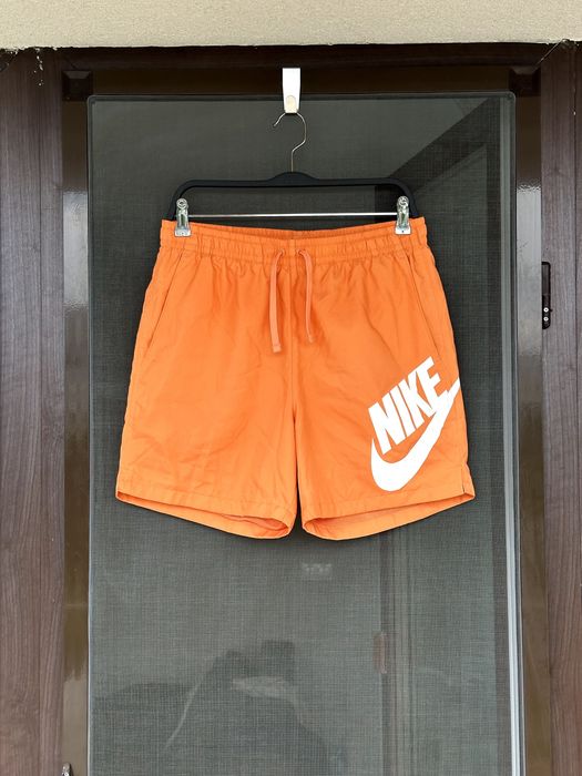 Мъжки къси панталони Nike - размер М, Отлично състояние