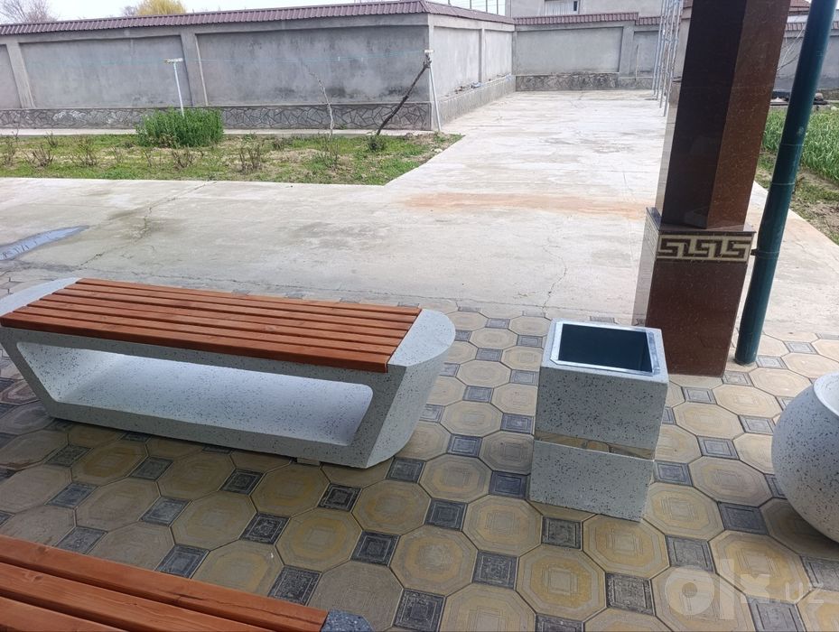 Скамеяка гултувак урна...
