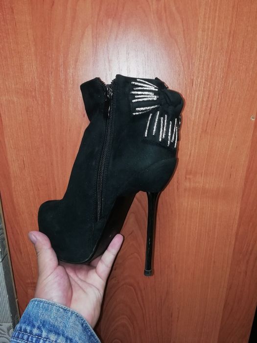 Батильоны и туфли 4000тг