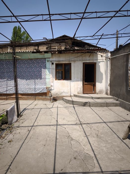 Yer narxida sotiladi umumiy maydoni 10 sotix