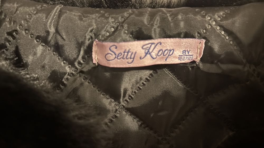 Vesta blana, noua , marime 9-11 ani