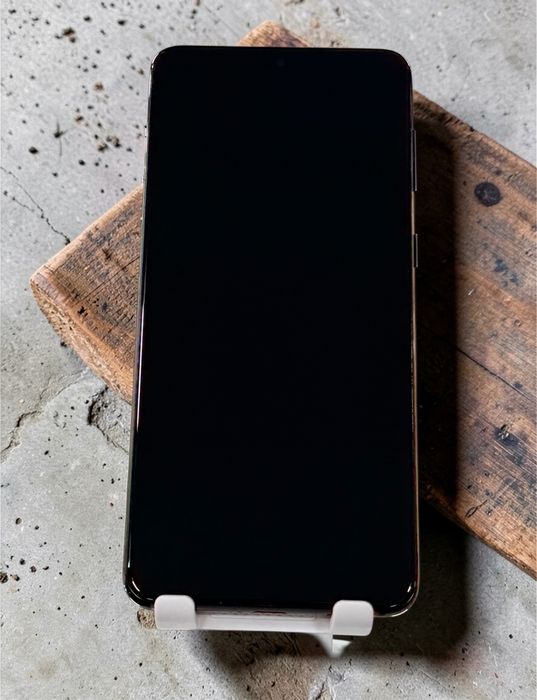 Samsung S21 Plus 800 lei