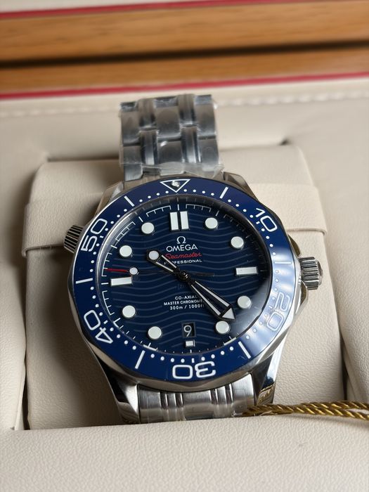 Часовник Omega Seamaster