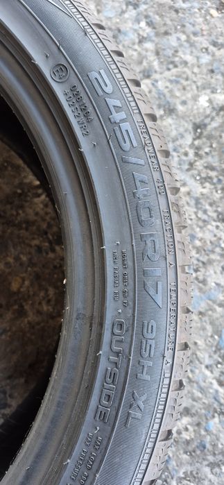 4 anvelope iarna Nokian,fata 225/45/17,spate 245/40/17.Pret/bucata.