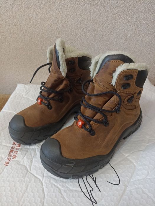 Продам зимние ботинки р 38