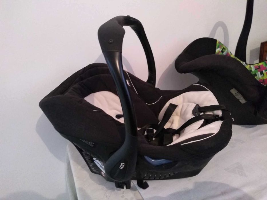 Продавам кош за бебе за кола