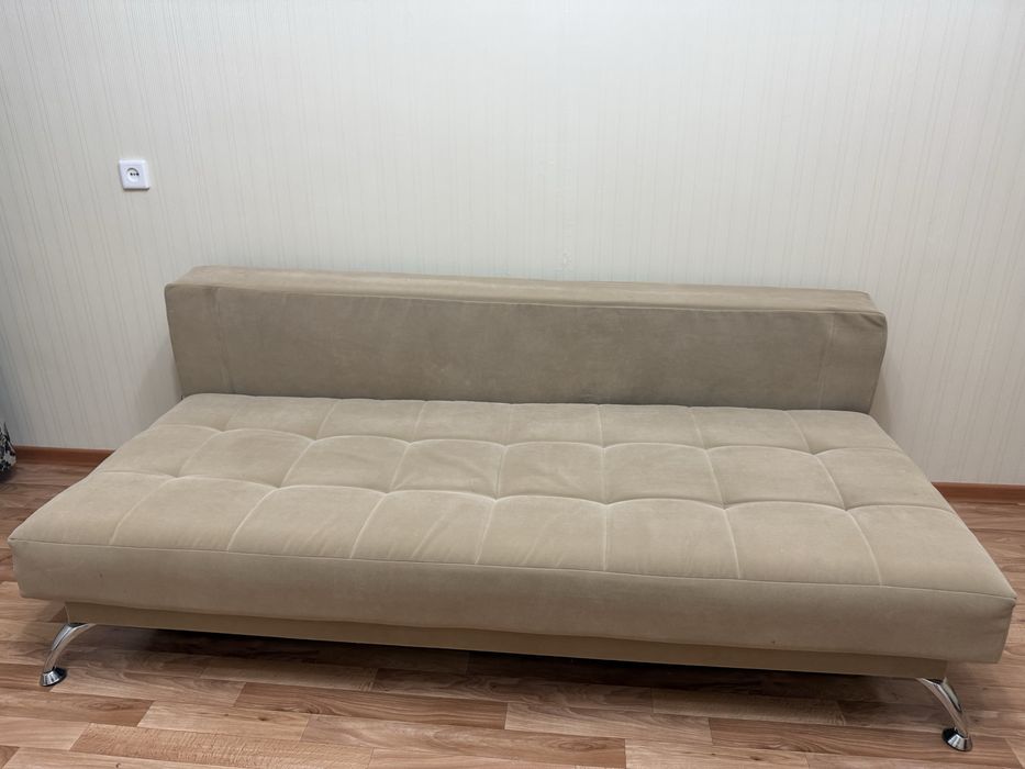 Срочно продам диван - тахта