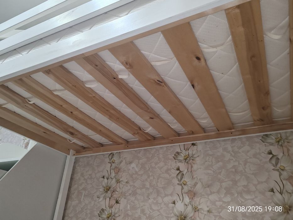 Кровать двухъярусная!