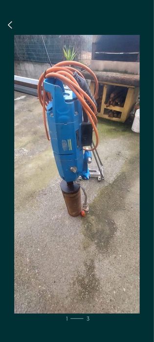 Masina de carotat tirolit