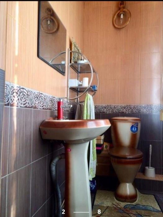 Продам,миробадский р-он евродом центр,срочно.140кв.м.Два этажа.Бассейн