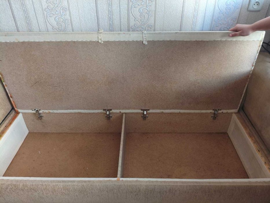 Диваны даром, КШТ