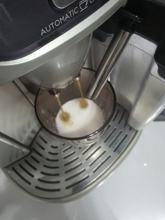 Aparat cafea espressor expresor De'Longhi plus cana  latte macchiato